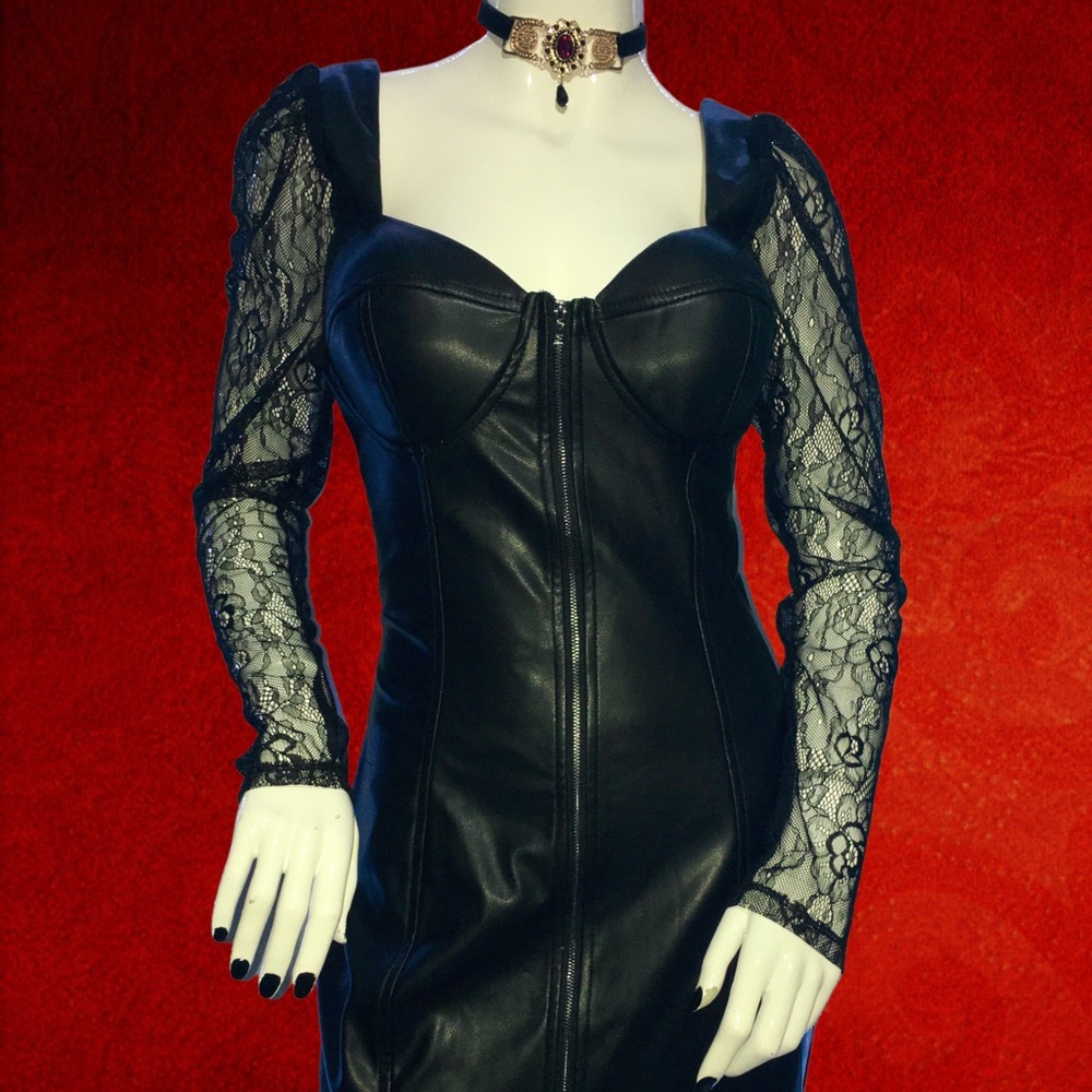 🥀 SEXY FAUX LEATHER BLACK DRESS🥀